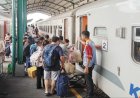 Arus Libur Nataru Memuncak Stasiun Madiun Dipadati Penumpang